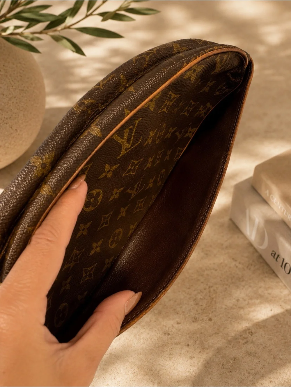 Louis Vuitton Compiegne 28 Custom Painted Crossbody | Vintage Monogram Bag - Picture 8 of 10